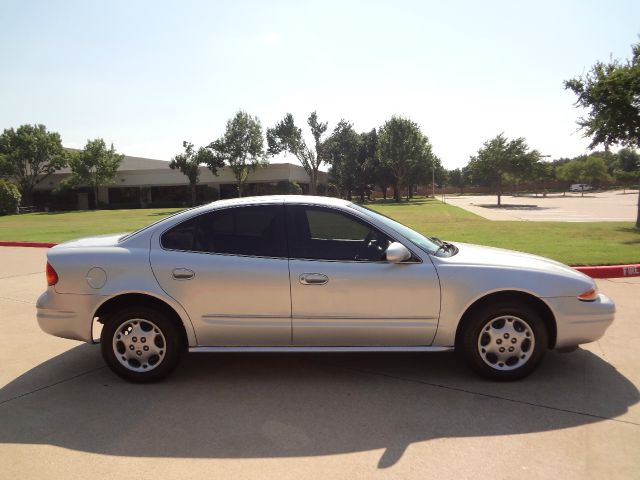 Oldsmobile Alero 2001 photo 3