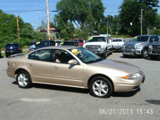 Oldsmobile Alero 2001 photo 3