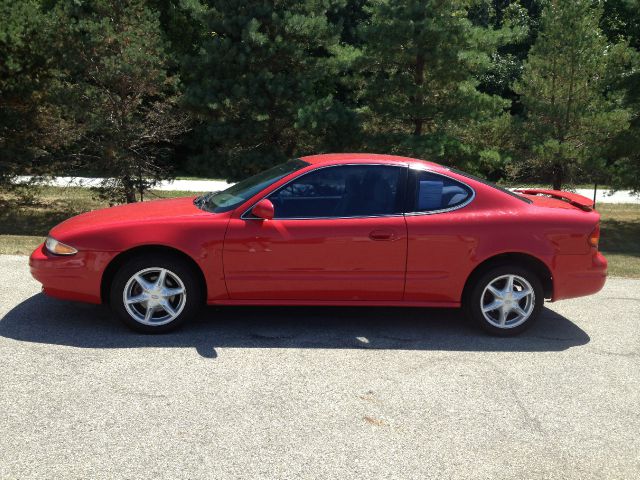 Oldsmobile Alero 2001 photo 1