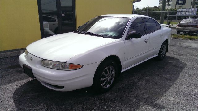 Oldsmobile Alero 2001 photo 2