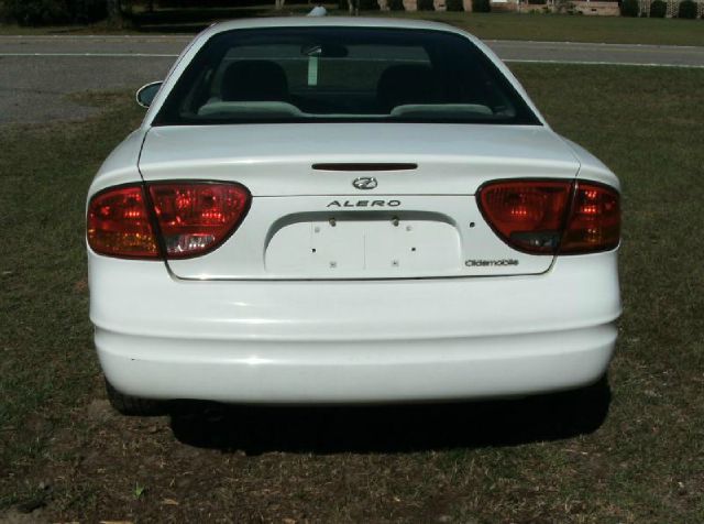 Oldsmobile Alero 2001 photo 2