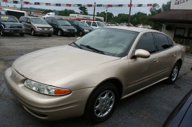 Oldsmobile Alero 2001 photo 1