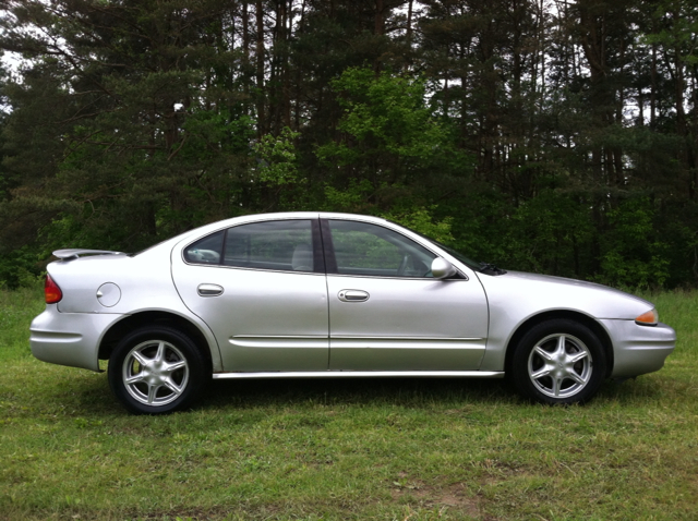 Oldsmobile Alero 2001 photo 2