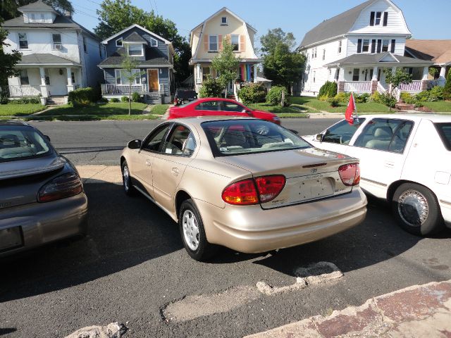 Oldsmobile Alero 2001 photo 3