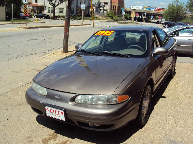 Oldsmobile Alero 2002 photo 11