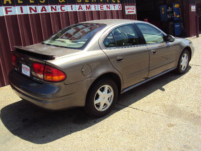 Oldsmobile Alero 2002 photo 8