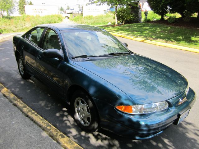 Oldsmobile Alero 2002 photo 3