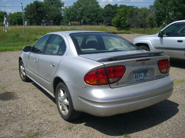 Oldsmobile Alero 2002 photo 1