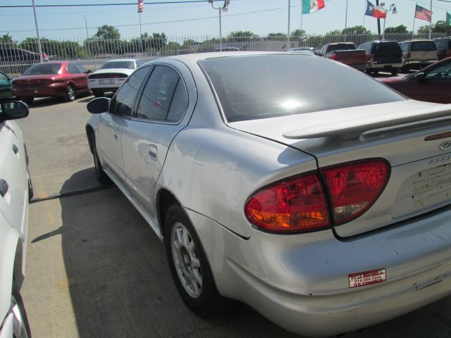 Oldsmobile Alero 2002 photo 1