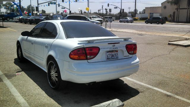 Oldsmobile Alero 2002 photo 3