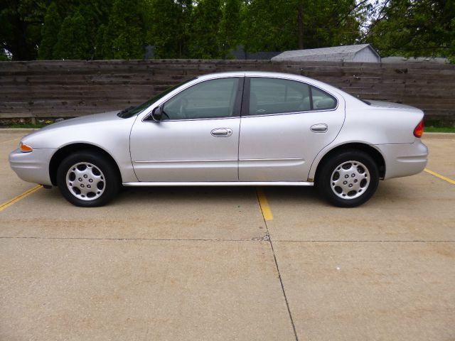 Oldsmobile Alero 2002 photo 9