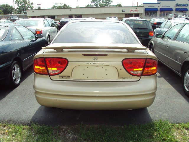 Oldsmobile Alero 2002 photo 2