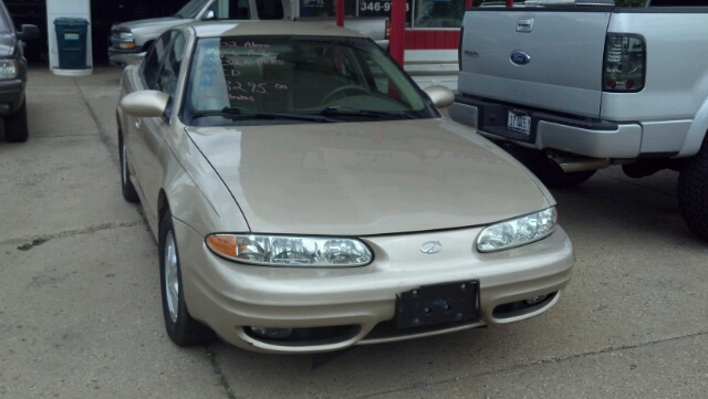 Oldsmobile Alero 2002 photo 1