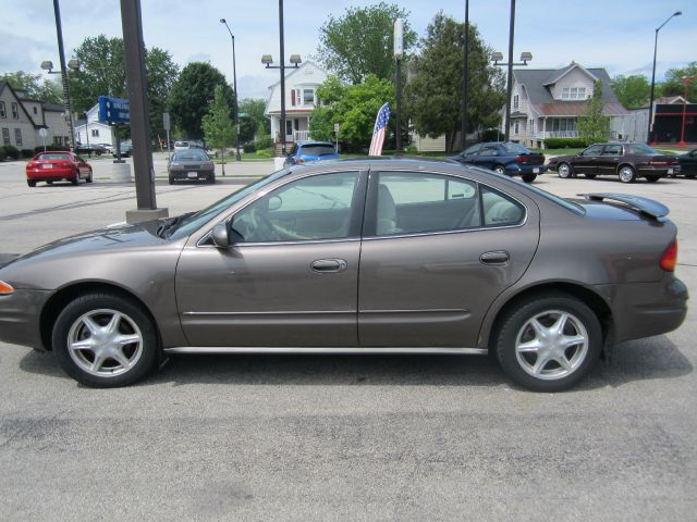 Oldsmobile Alero 2002 photo 12