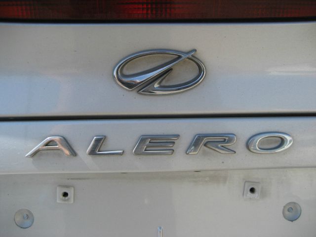 Oldsmobile Alero 2003 photo 2