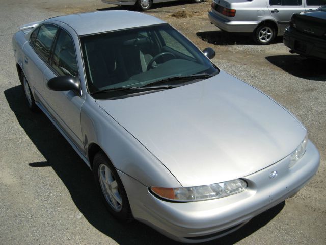 Oldsmobile Alero 2003 photo 9