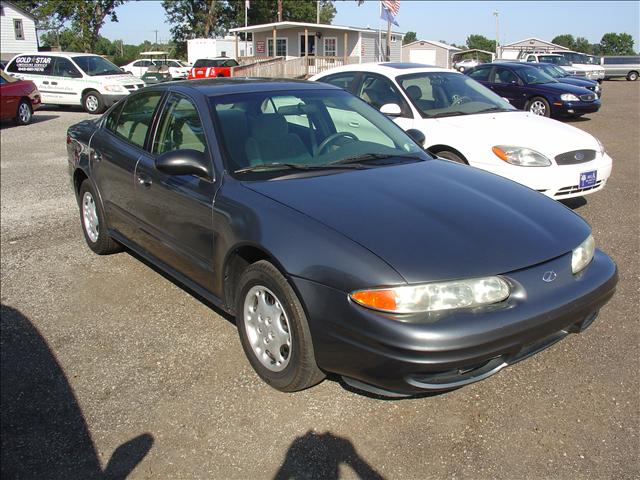 Oldsmobile Alero 3.5L Coupe Sedan