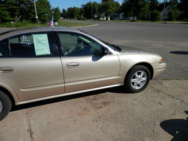 Oldsmobile Alero 2003 photo 2