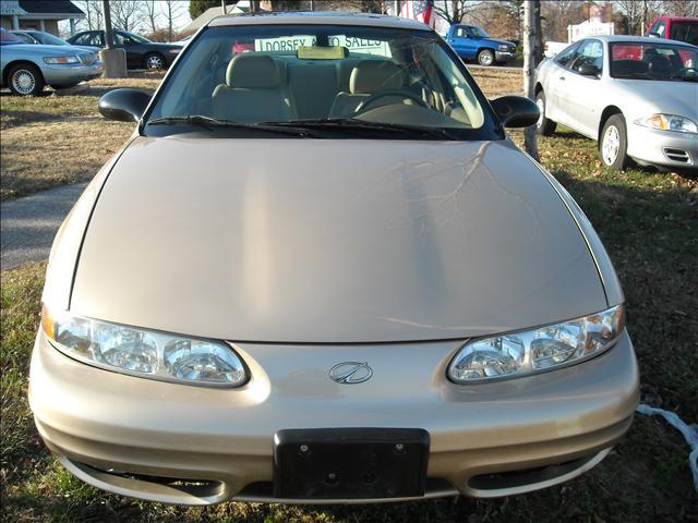 Oldsmobile Alero 2003 photo 2