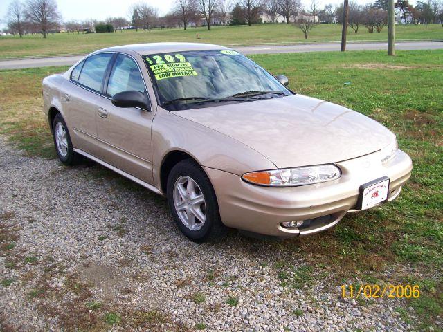 Oldsmobile Alero 2003 photo 2