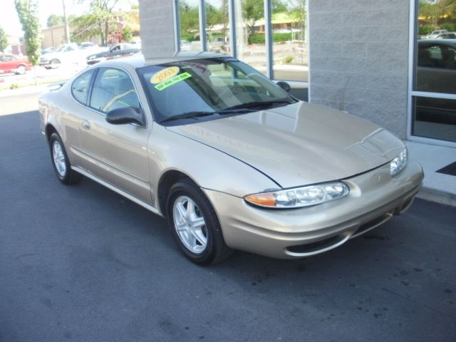 Oldsmobile Alero 2003 photo 10