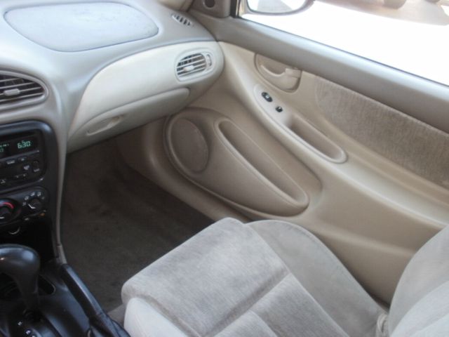 Oldsmobile Alero 2003 photo 12