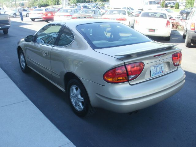 Oldsmobile Alero 2003 photo 6