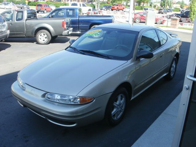 Oldsmobile Alero 2003 photo 9