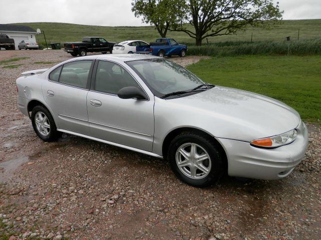 Oldsmobile Alero 2003 photo 10