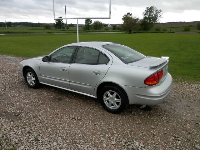 Oldsmobile Alero 2003 photo 14