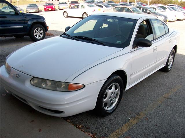 Oldsmobile Alero 3.5L Coupe Sedan