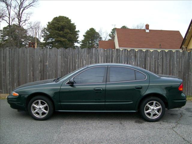 Oldsmobile Alero FWD 4dr Sport Sedan