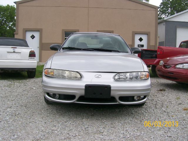 Oldsmobile Alero 2003 photo 2