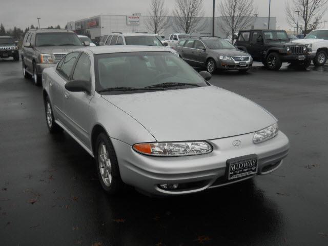 Oldsmobile Alero FWD 4dr Sport Sedan