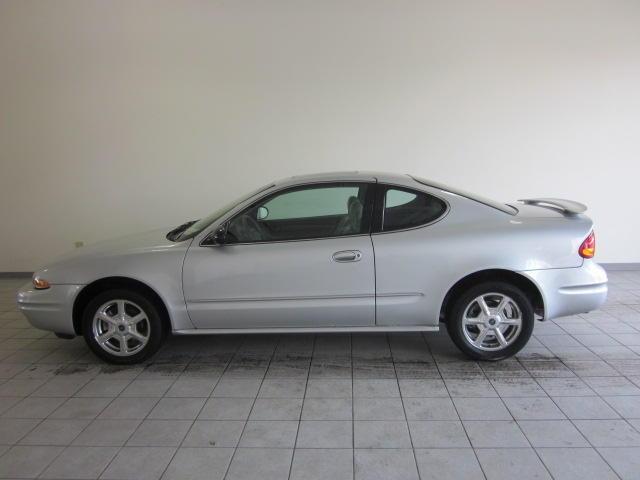 Oldsmobile Alero 2003 photo 1