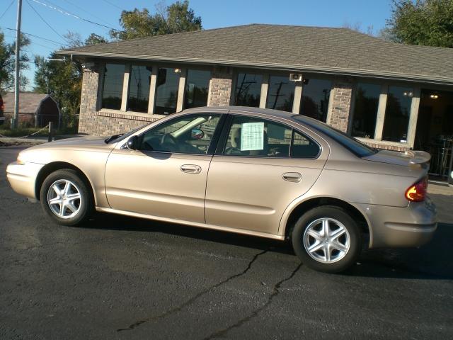 Oldsmobile Alero 3.5L Coupe Sedan