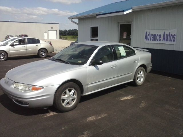 Oldsmobile Alero 2003 photo 2