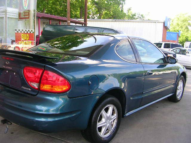 Oldsmobile Alero 2003 photo 10