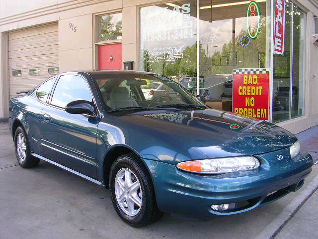 Oldsmobile Alero 2003 photo 11