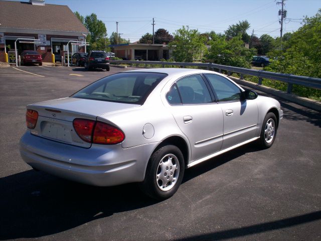 Oldsmobile Alero Premier Nav AWD Sedan