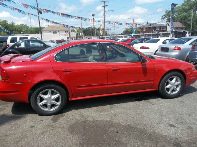 Oldsmobile Alero 2003 photo 2