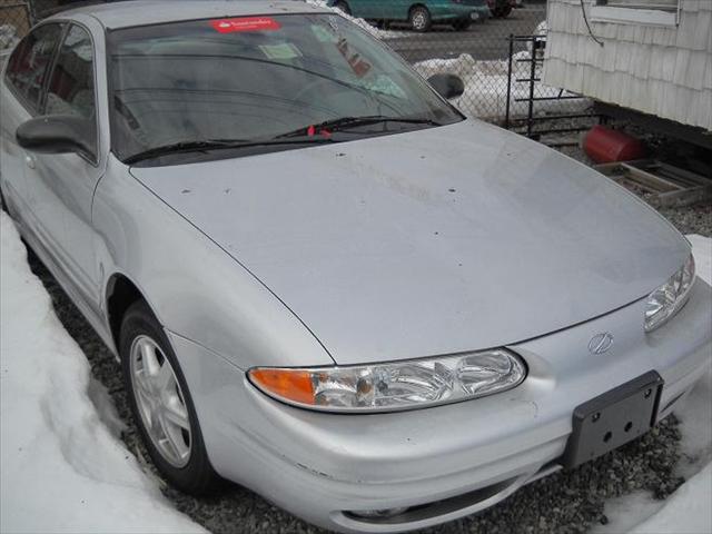 Oldsmobile Alero 3.5L Coupe Sedan