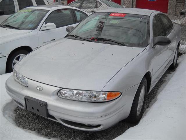 Oldsmobile Alero 2003 photo 2