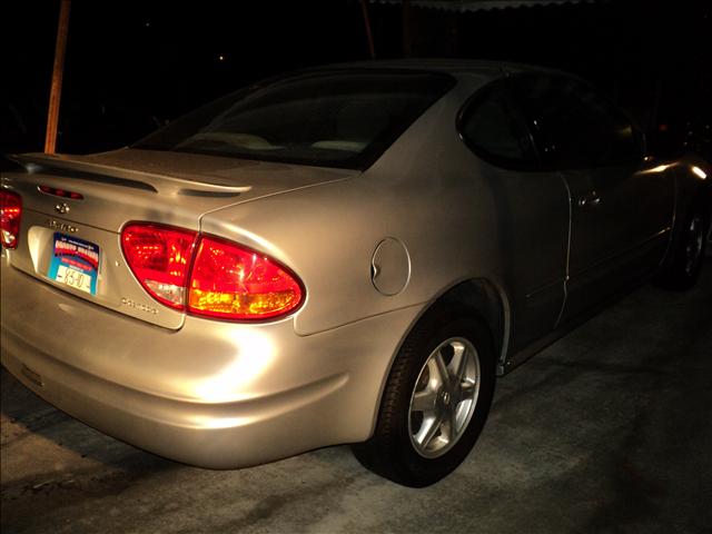 Oldsmobile Alero 2003 photo 1