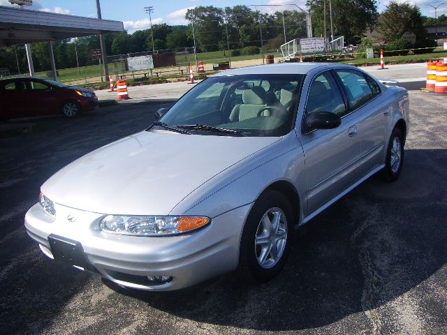 Oldsmobile Alero 2003 photo 1