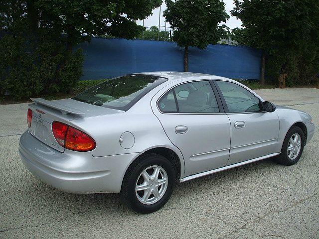 Oldsmobile Alero 2003 photo 12