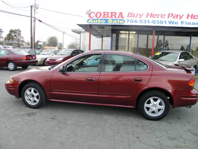 Oldsmobile Alero 2003 photo 2