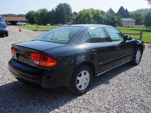 Oldsmobile Alero 2003 photo 2