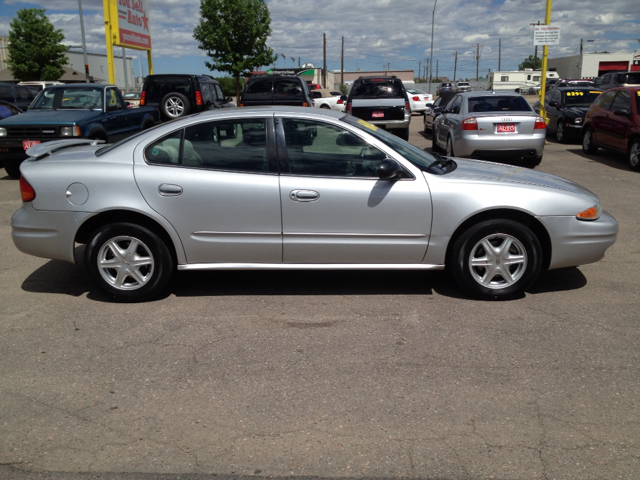 Oldsmobile Alero 2004 photo 1