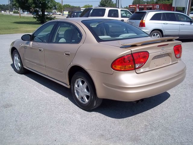 Oldsmobile Alero 2004 photo 2